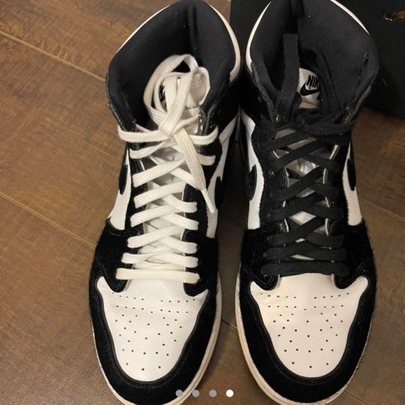 Jordan 1 retro high twist 🖤🤍 - Picture 4 of 4